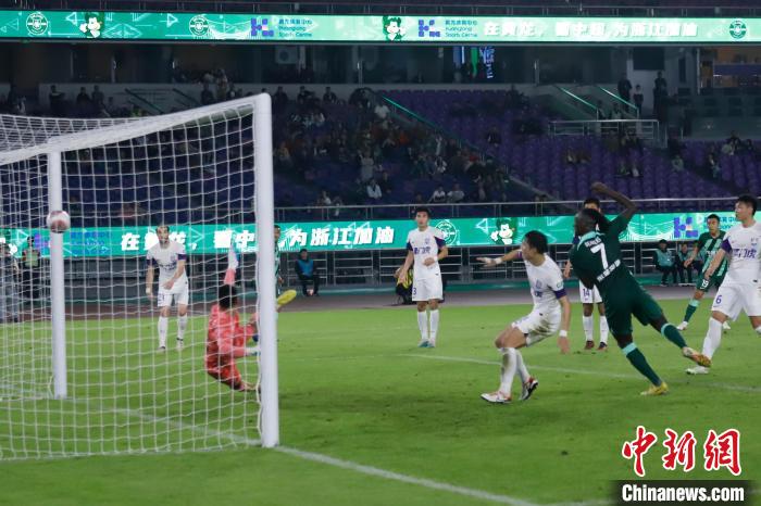 浙江主场3-2逆转天津津门虎，终结三连败，奥乌