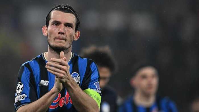 亚特兰大欧冠出局，德容