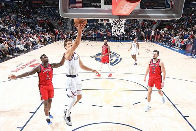 博格丹诺维奇爆发助快船惨败鹈鹕 替补席成关键