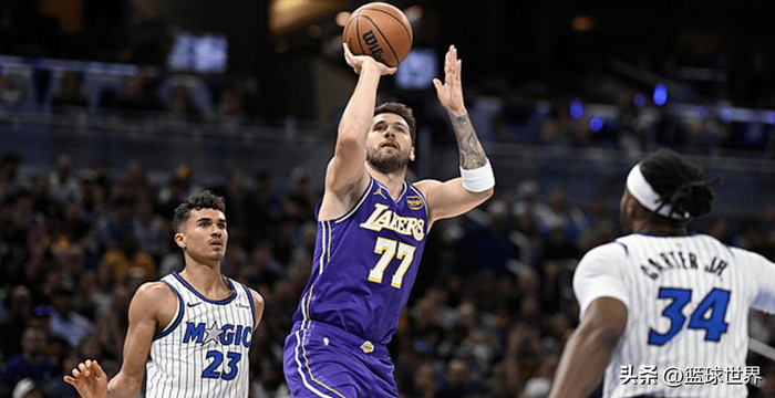 东契奇技术犯规被撤销引争议 比塔泽母语挑衅事