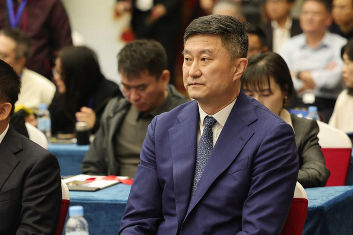 杜锋多重职务牵绊广东训练 球队系统性缺失引质