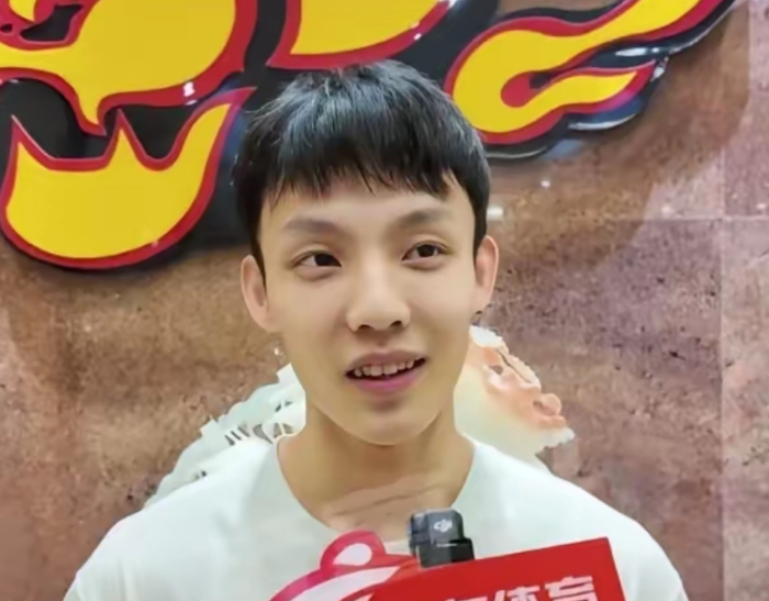 杜锋多重职务牵绊广东训练 球队系统性缺失引质