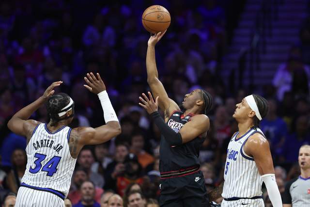 凯尔特人2-1领先76人，主场迎战关键战塔图姆与马